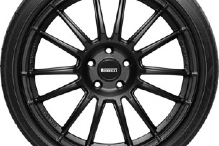 Pirelli, 4 lastik alana 1.500 TL değerinde Shell Pratik Kart hediye ediyor