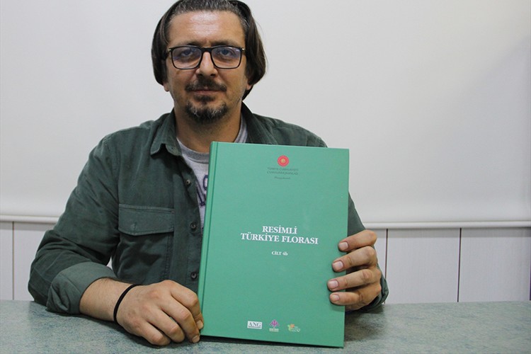 "Resimli Türkiye Florası"nın dördüncü cildi yayımlandı