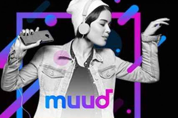 Muud'dan "Eşlik Et" özelliği