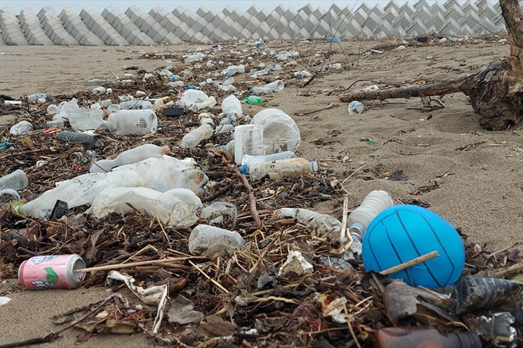 Karadeniz kıyılarının deniz çöpü haritası çıkarıldı