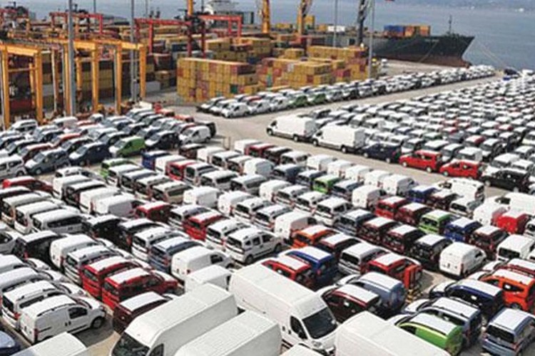 Otomotiv endüstrisi ihracatta gaz kesmiyor