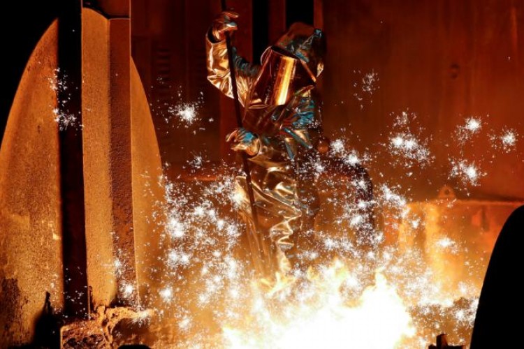 Almanya ve Euro Bölgesi'nde sanayi küçülüyor