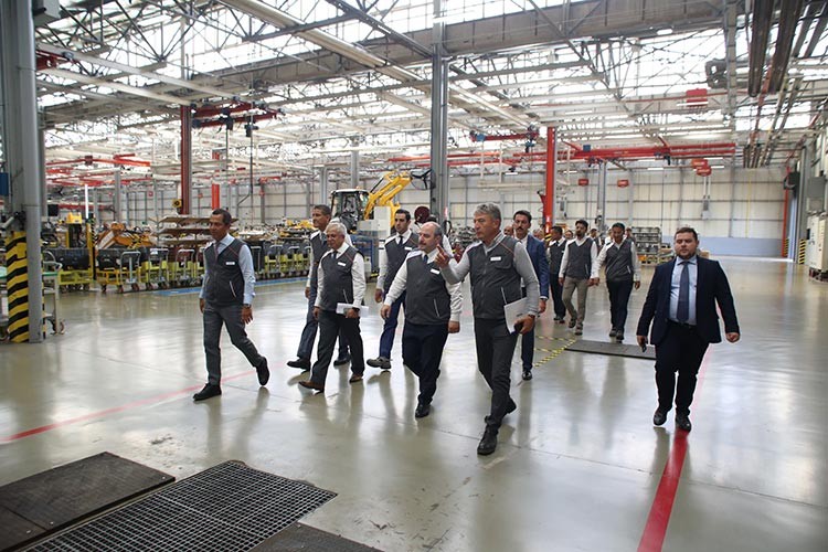 Varank TürkTraktör Ankara Fabrikası'nı Ziyaret Etti