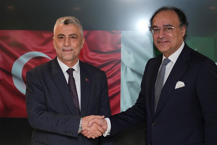 "Pakistan'la tkicaretimizi 5 milyar dolara çıkaracağız"