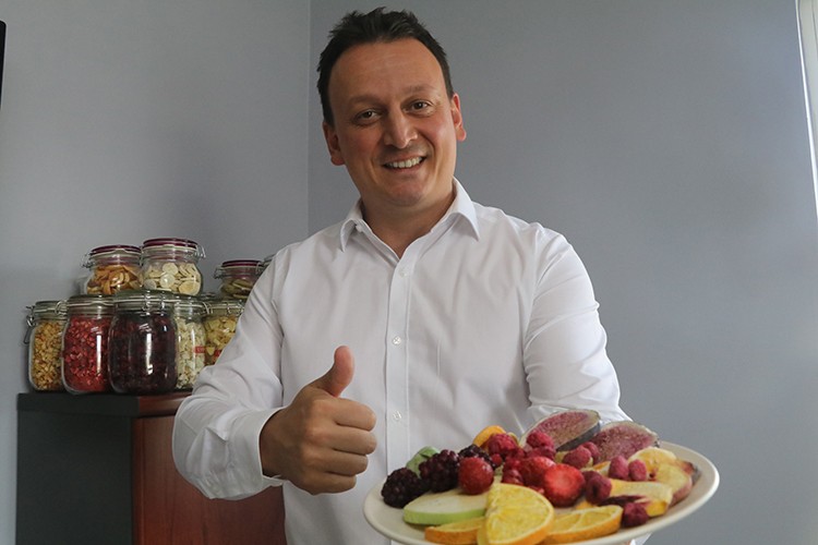 Dondurularak kurutulan sebze ve meyveler 6 ülkeye gönderiliyor