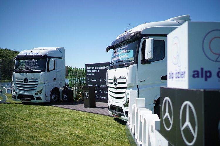 Alp Özler Lojistik, Araç Filosunu 153 adet Mercedes-Benz Actros ve Atego ile Genişletti