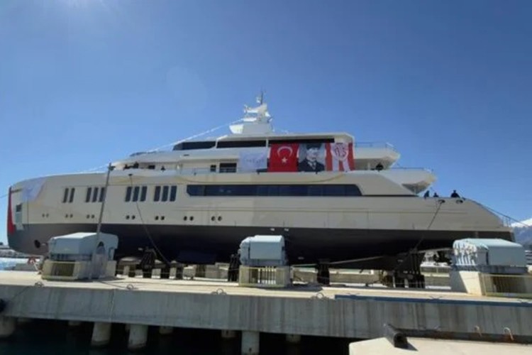 Türk tersanesinden 58 metrelik dev yat