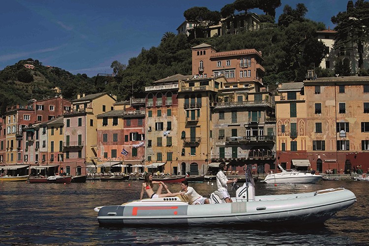 Pırellı ve Sacs Tecnorıb, iş birliklerinin 20. yılını kutluyor