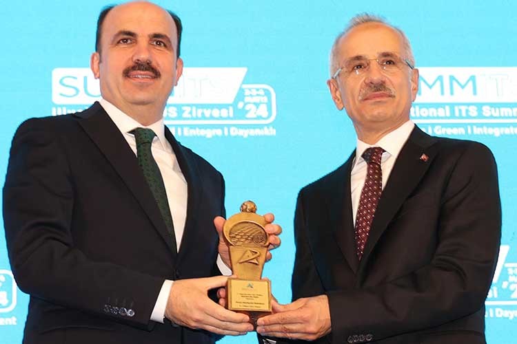 Başkan Altay'a Erişilebilir Konya Çalışmaları İçin Belediyecilik Ödülü