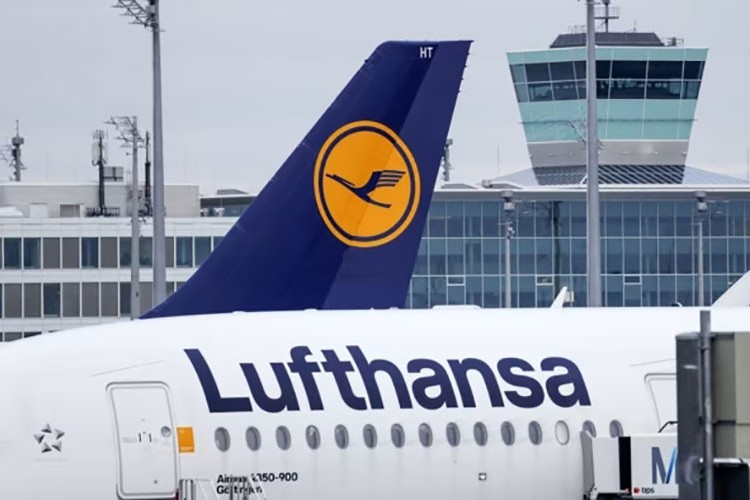 Orta Doğu'ya uçuş iptallerinin süresini uzattı