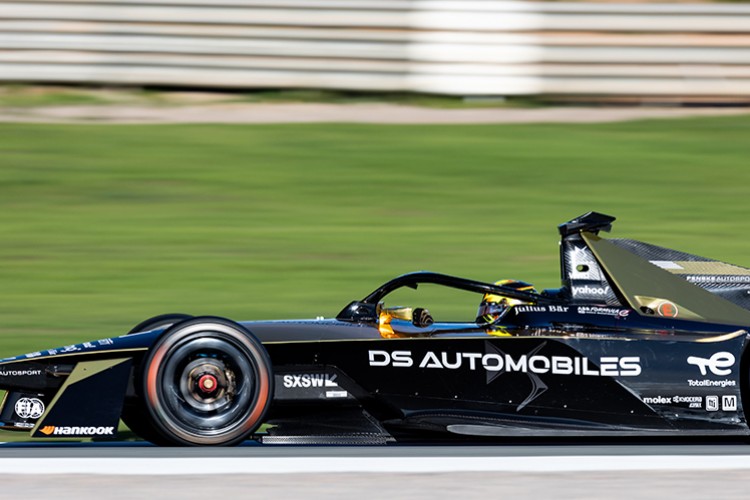 İlk yarışına umut veren performansla başladı