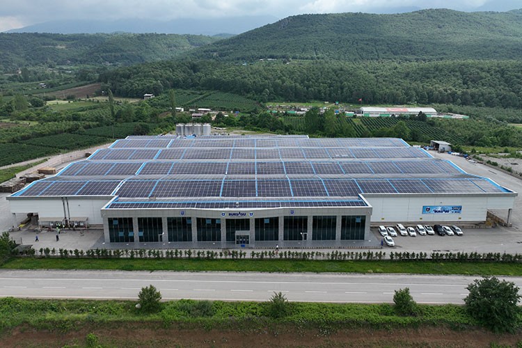 Su dolum tesisi çatısındaki panellerle elektrik üretilecek