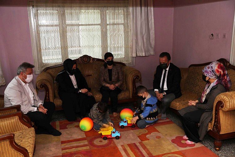 Anneler Günü'ne özel anlamlı ziyaretler