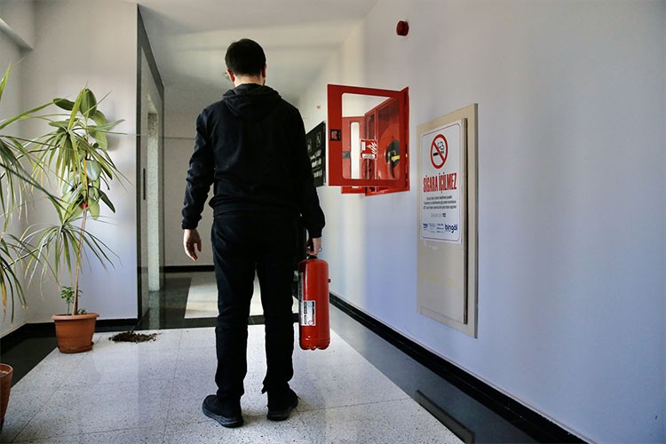 Yönetmeliğe uygun inşa edilen binalarda yangın riski azalıyor