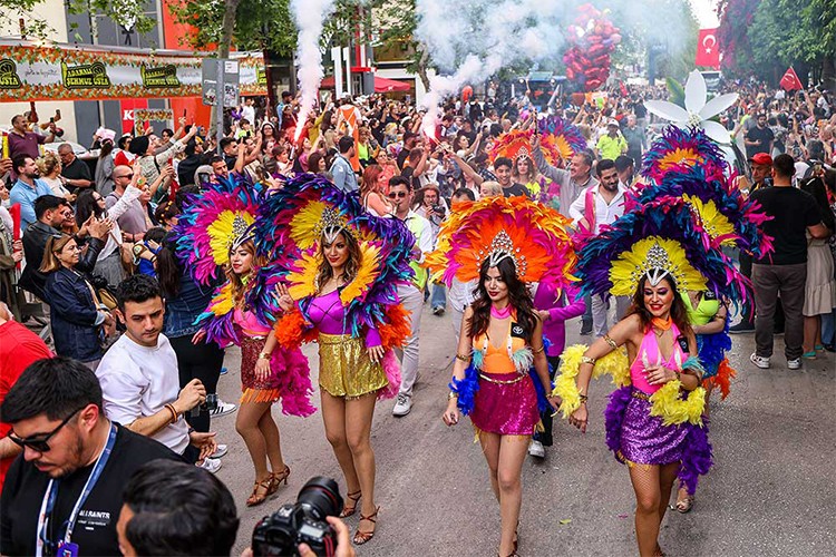 Portakal Çiçeği Karnavalı'nda 200'den Fazla Etkinlik Var