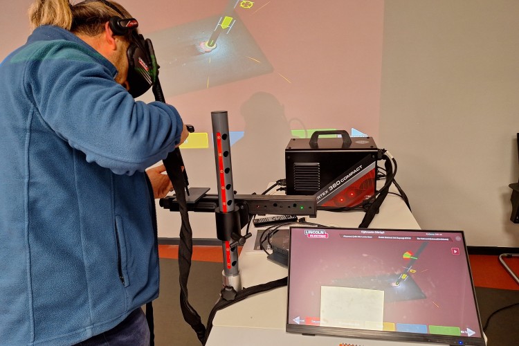 Meslek Liseleri Öğretmenlerine Eğiticinin Eğitimi Programı