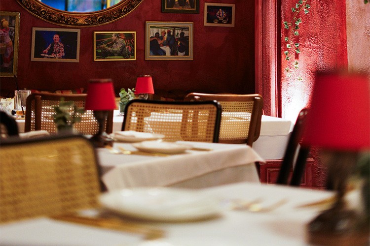 Konyak ve Puro Tutkunları Bir Araya Geliyor