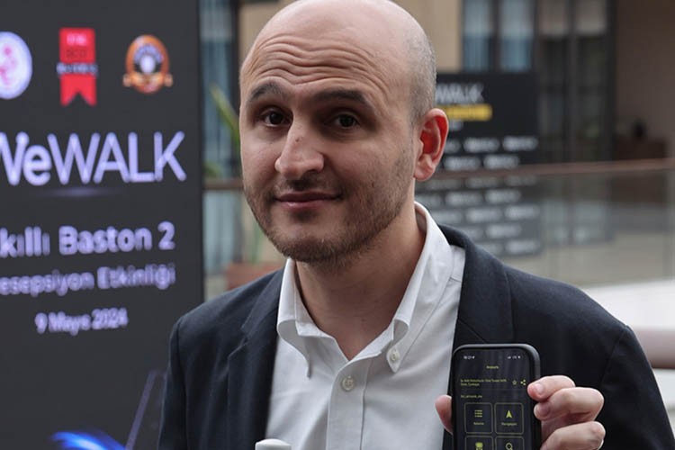 Akıllı baston üreten Türk şirketi İngiltere'de kraliyet ödülüne layık görüldü