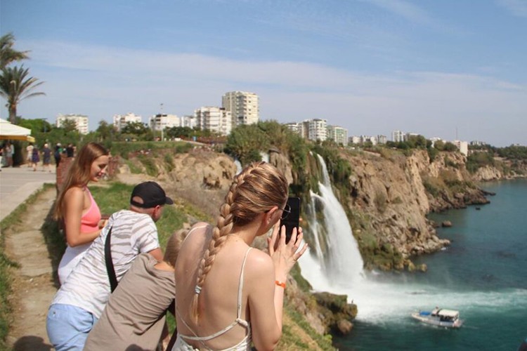 Antalya'ya gelen turist sayısında rekor kırıldı
