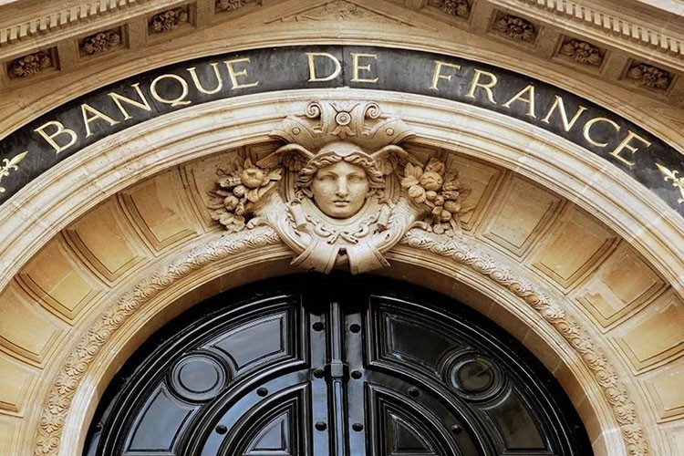 Fransa Merkez Bankası büyüme tahminini düşürdü