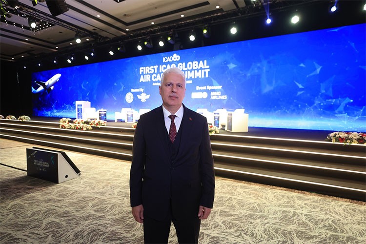 Kargoda dünyanın "dağıtım merkezi" olmayı hedefliyor