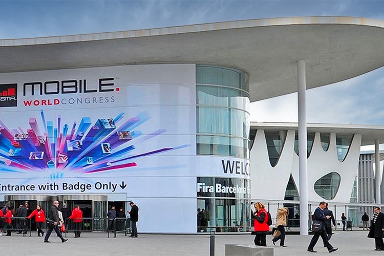 Barselona'da düzenlenen Mobil Dünya Kongresi kapılarını açtı