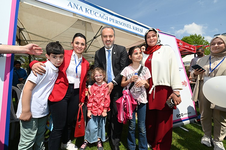 Çocuk Şenliği'nde çifte bayram coşkusu