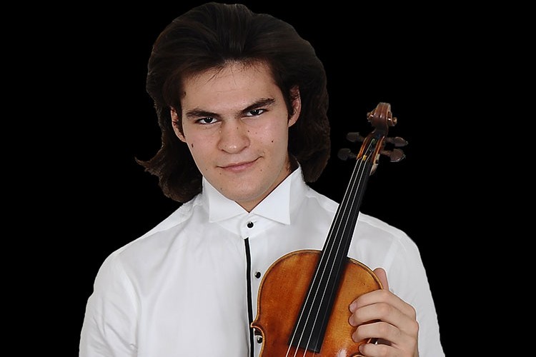 Parlayan Yıldızlar İş Sanat Sahnesinde