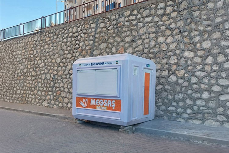 Malatya'ya Halk Ekmek büfe satış kabinleri üretti