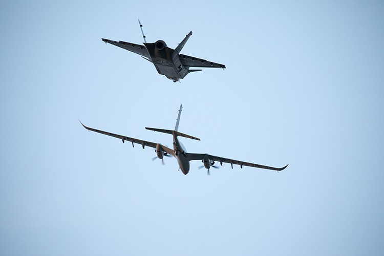 Bayraktar Kızılelma ve Akıncı kol uçuşu gerçekleştirdi