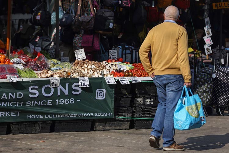 İngiltere'de enflasyon son 40 yılın rekorunu kırdı