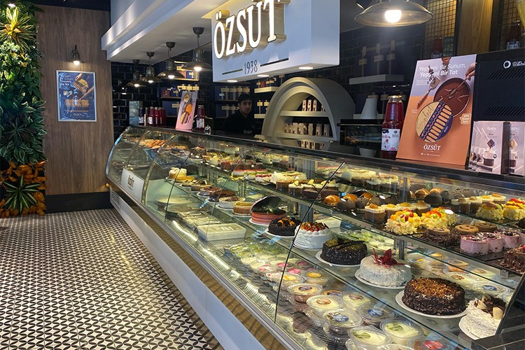 Özsüt lezzetleri ile şimdi Deposite Outlet Mall'da