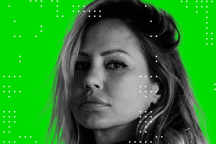 Napoli Kraliçesi Deborah de Luca İçin Nefesler Tutuldu!