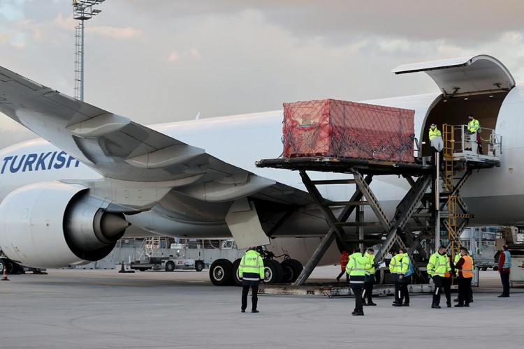 İstanbul havalimanlarından taşınan yük miktarı yüzde 17 arttı