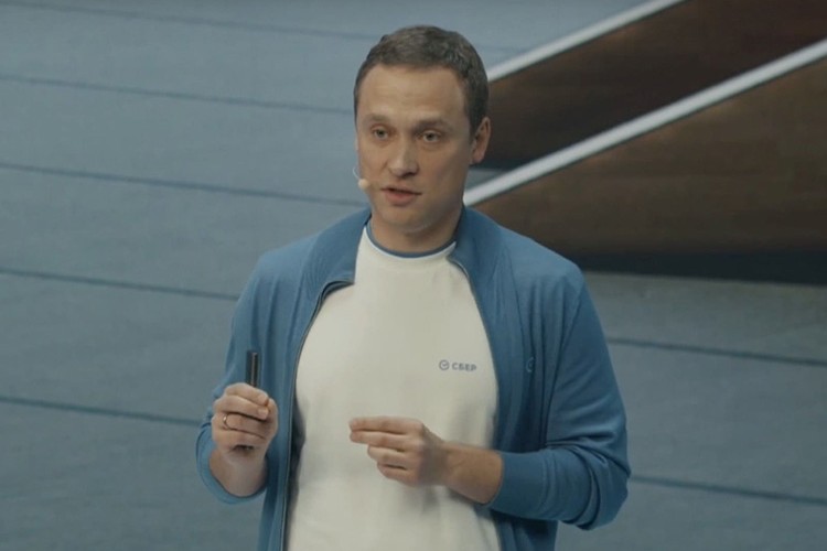 Rus rublesinin zayıflamasını bekliyor