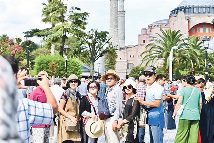 Turist sayısı beklentileri aştı