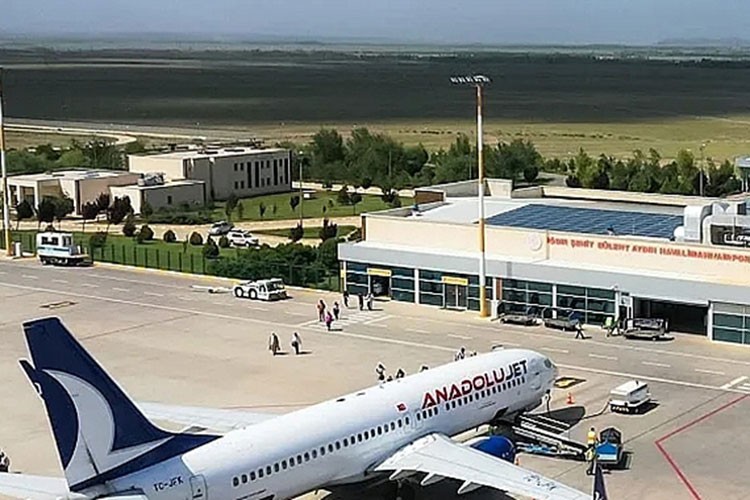 Iğdır Havalimanı, uluslararası giriş-çıkışlara açıldı