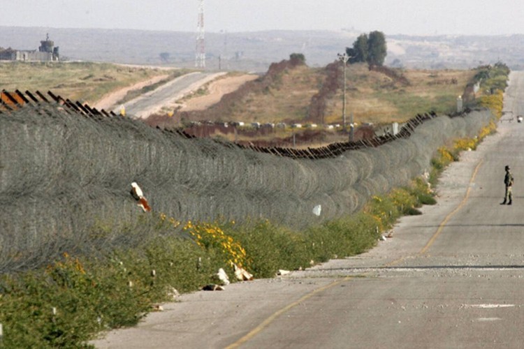 İsrail'in Phöiladelphia koridorunda kalmasına onay