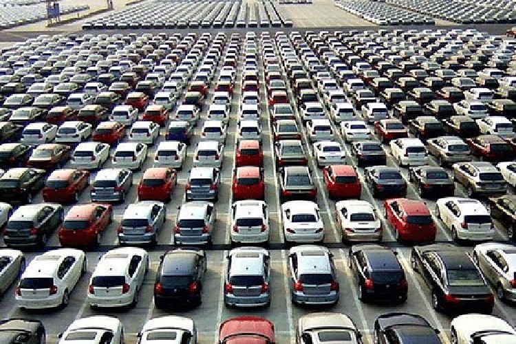 Otomobil ithalatına ek mali yükümlülük
