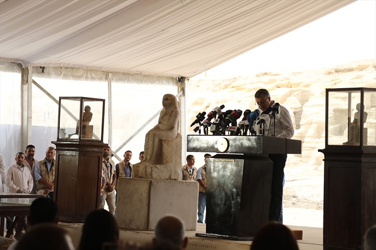 Mısır'ın Sakkara bölgesinde yeni eserler keşfedildi