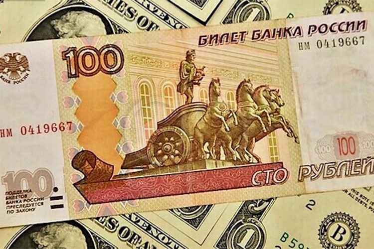 Rusya'da bütçe açığı 2,7 trilyon rubleye çıktı