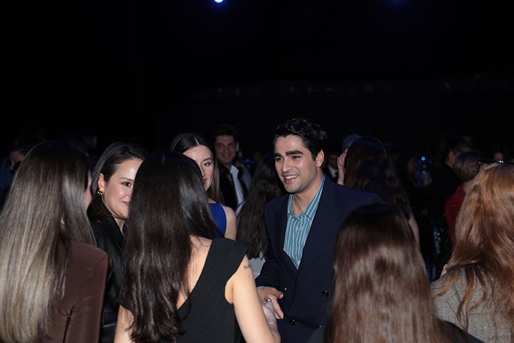 Head&Shoulders yeni marka yüzü Mert Ramazan Demir'i muhteşem bir partiyle duyurdu!