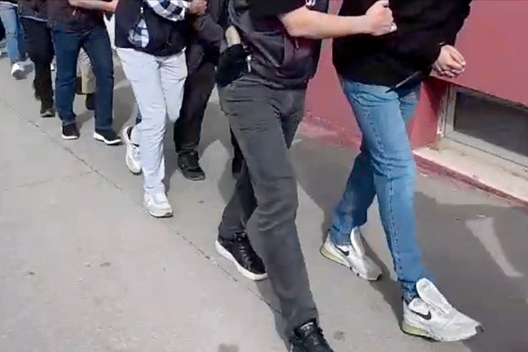 Borsa manipülasyonu soruşturmasında 10 gözaltı