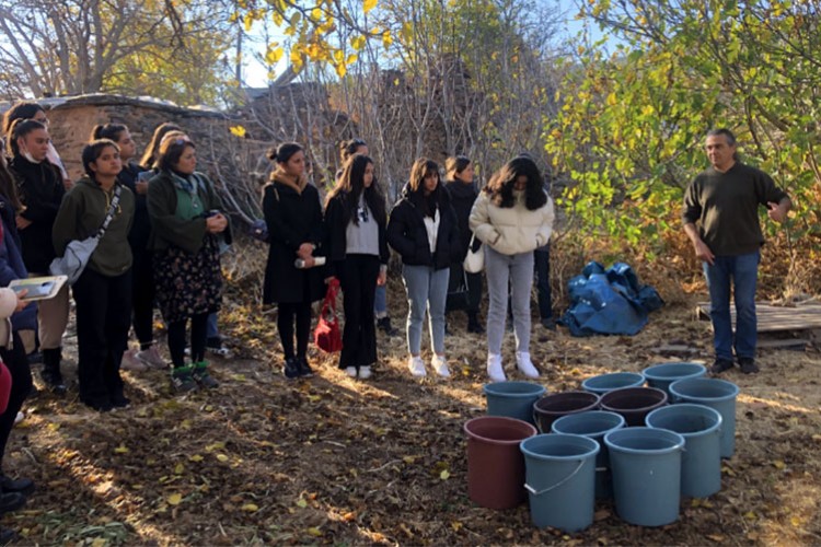 "Gençler ekolojik yaşam için harekete geçiyor"