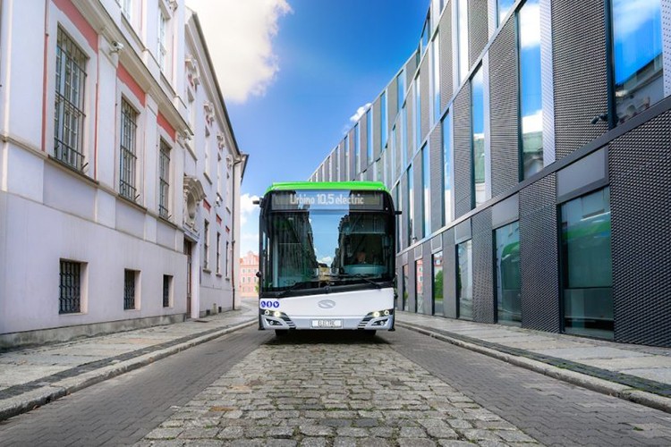 Karsan'dan İtalya'ya yüzde 100 elektrikli 42 adet e-ATA