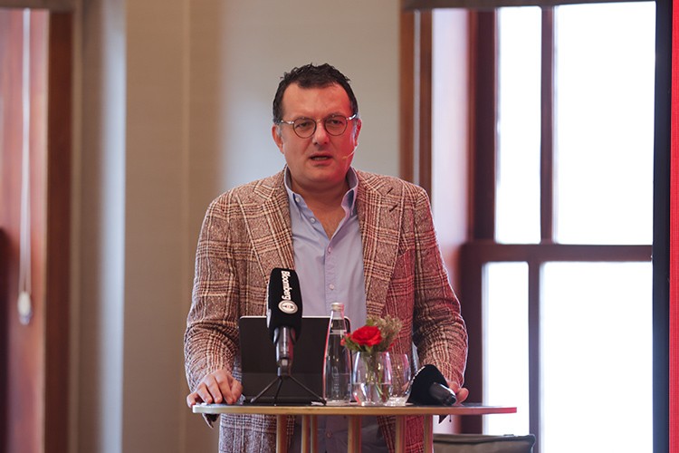 Her gün her üründe indirim avantajı