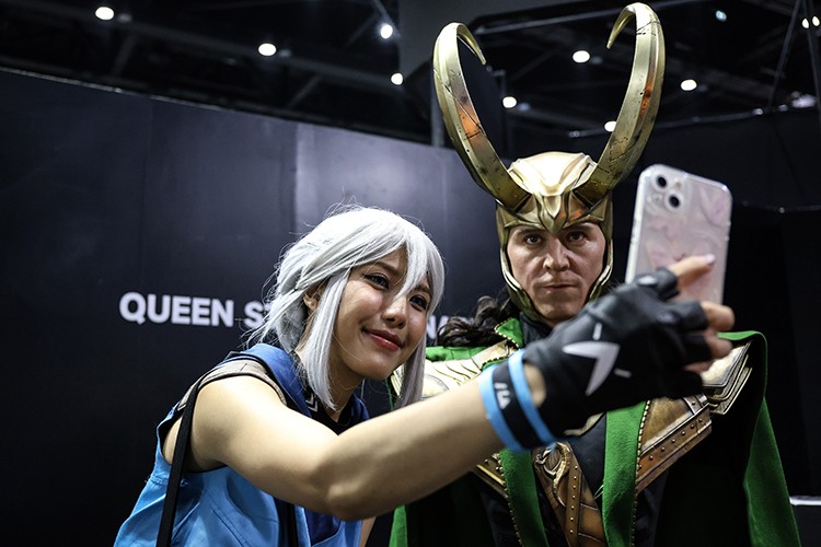 Tayland Oyun Fuarı'nda renkli görüntüler