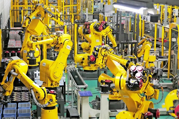 Robotların üreticisi robotlar