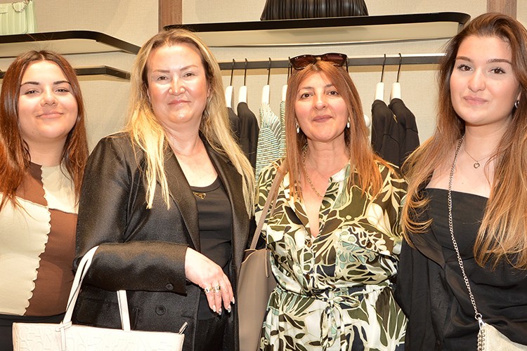 İnci Koparan Evsahipliğinde, Armani Mağazasının Açılışı Büyük İlgi Gördü