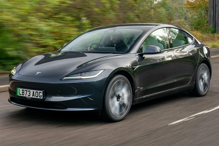 Tesla Model 3'le ilgili inceleme başlatıldı
